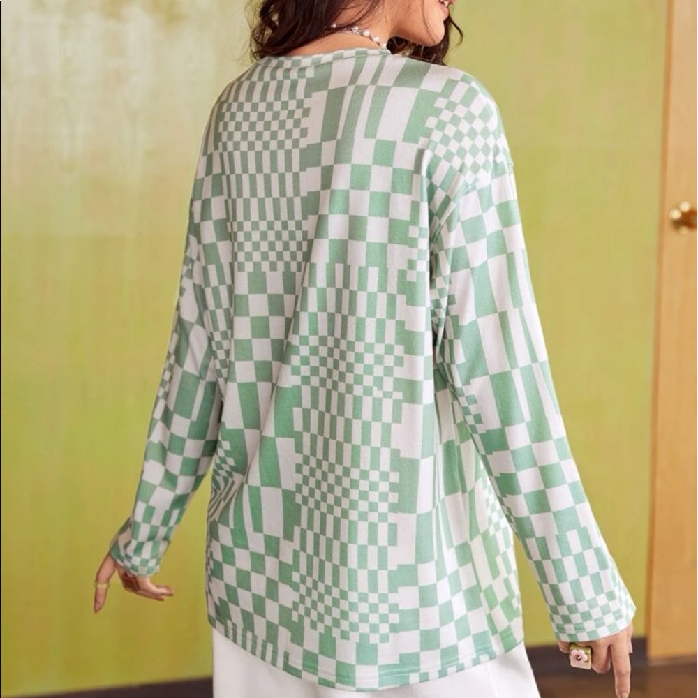New Green White Super Soft Drop Shoulder Long Sleeve Checkered Plaid Print Tee - Picture 9 of 13
